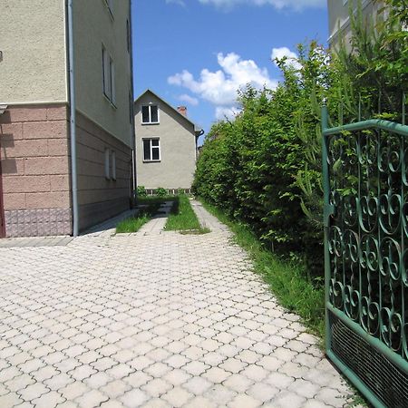 Hostynna Sadyba Lishnya Exterior photo